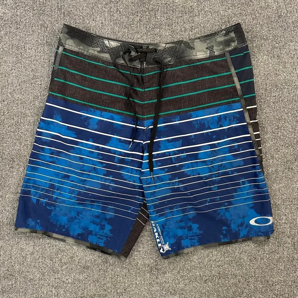 Oakley Men’s Blade Straight Edge Board Shorts Striped Swim Trucks Beach Lake 33